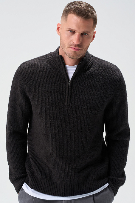 Свитер мужской полузамок черный