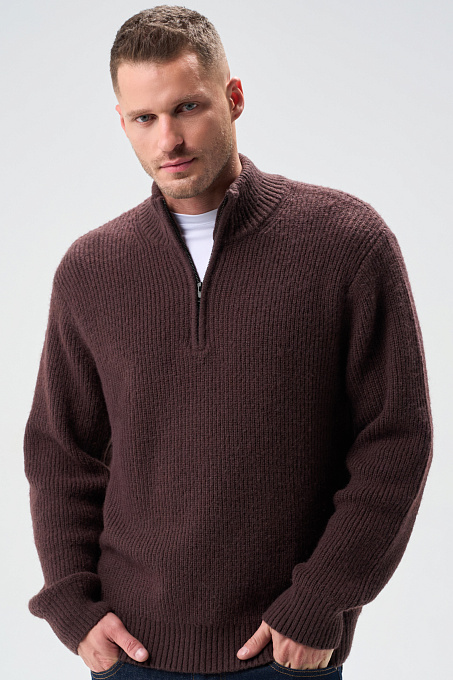 Свитер мужской полузамок коричневый