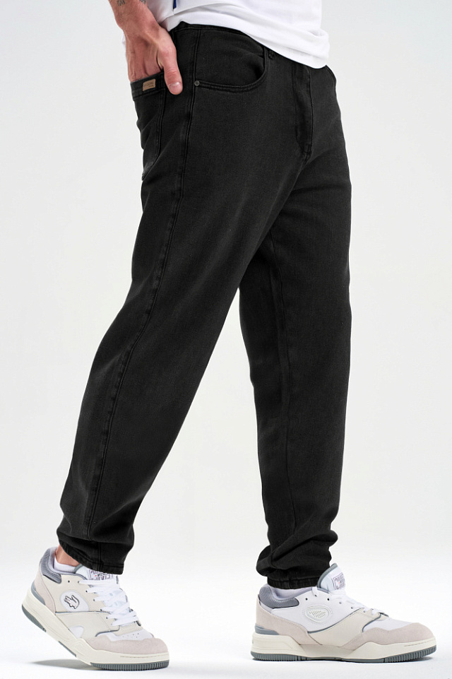 Джинсы Tapered мужские черные
